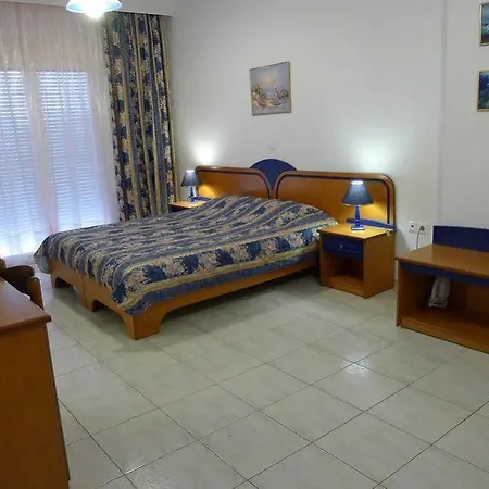 George & Sia's House * Neos Marmaras