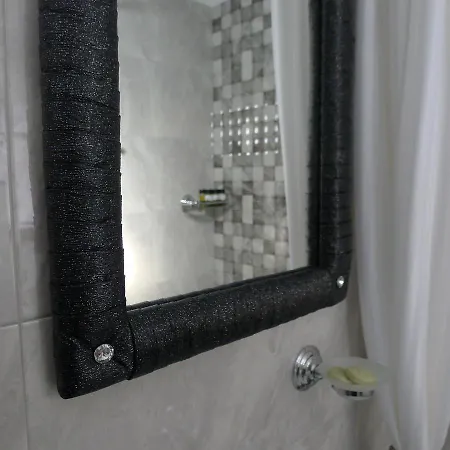 George & Sia's House Neos Marmaras